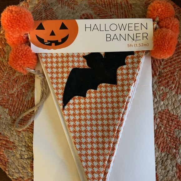 Halloween “Boo” Banner Garland - Picture 2 of 4